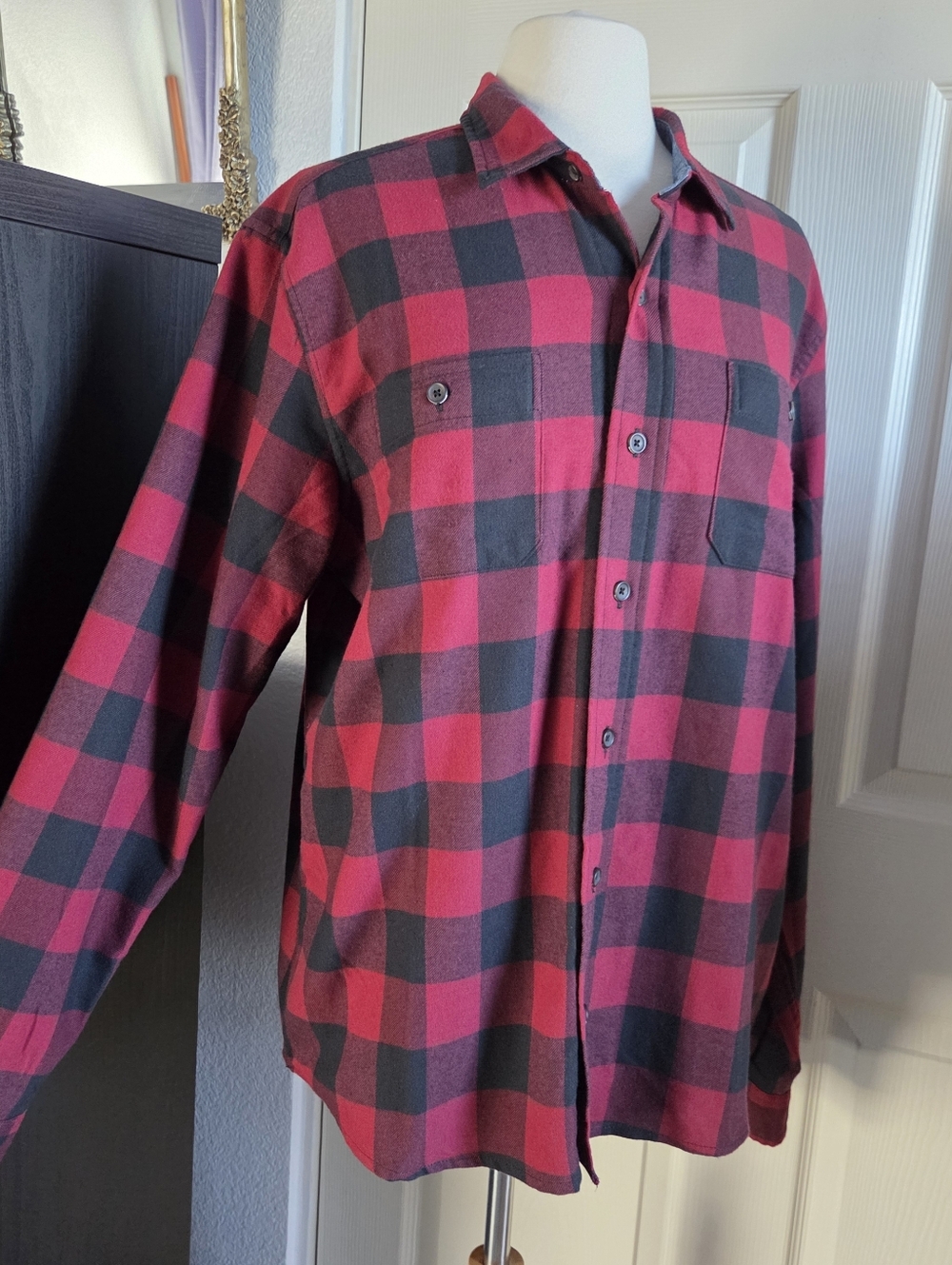 Buffalo Plaid Red Black Long Sleeve Flannel Button Down Top Men's Large